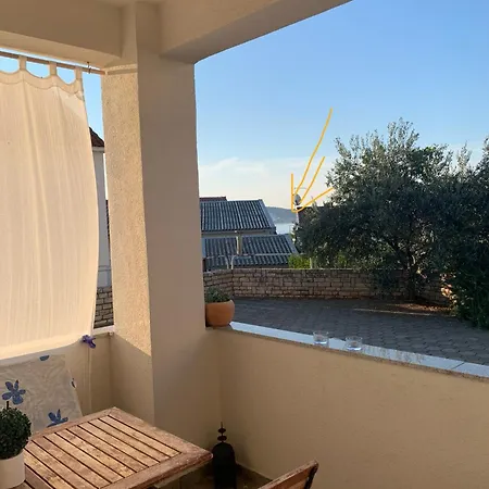 1 Bedroom Flat 200m From The Sea