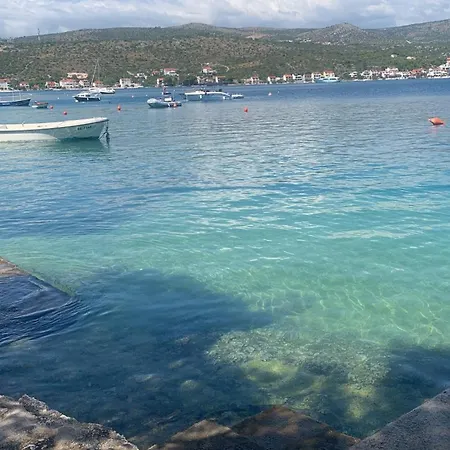 1 Bedroom Flat 200m From The Sea Rogoznica (Sibenik-Knin)
